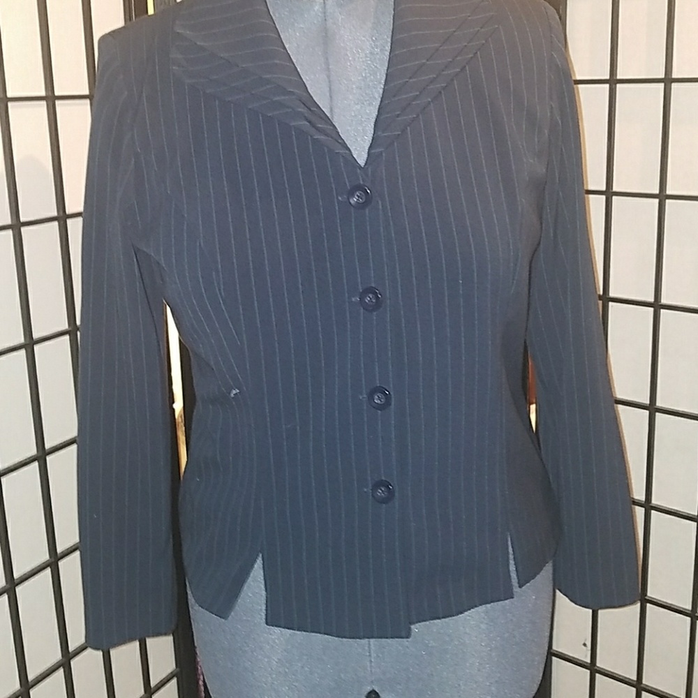 Black and green striped woman suit